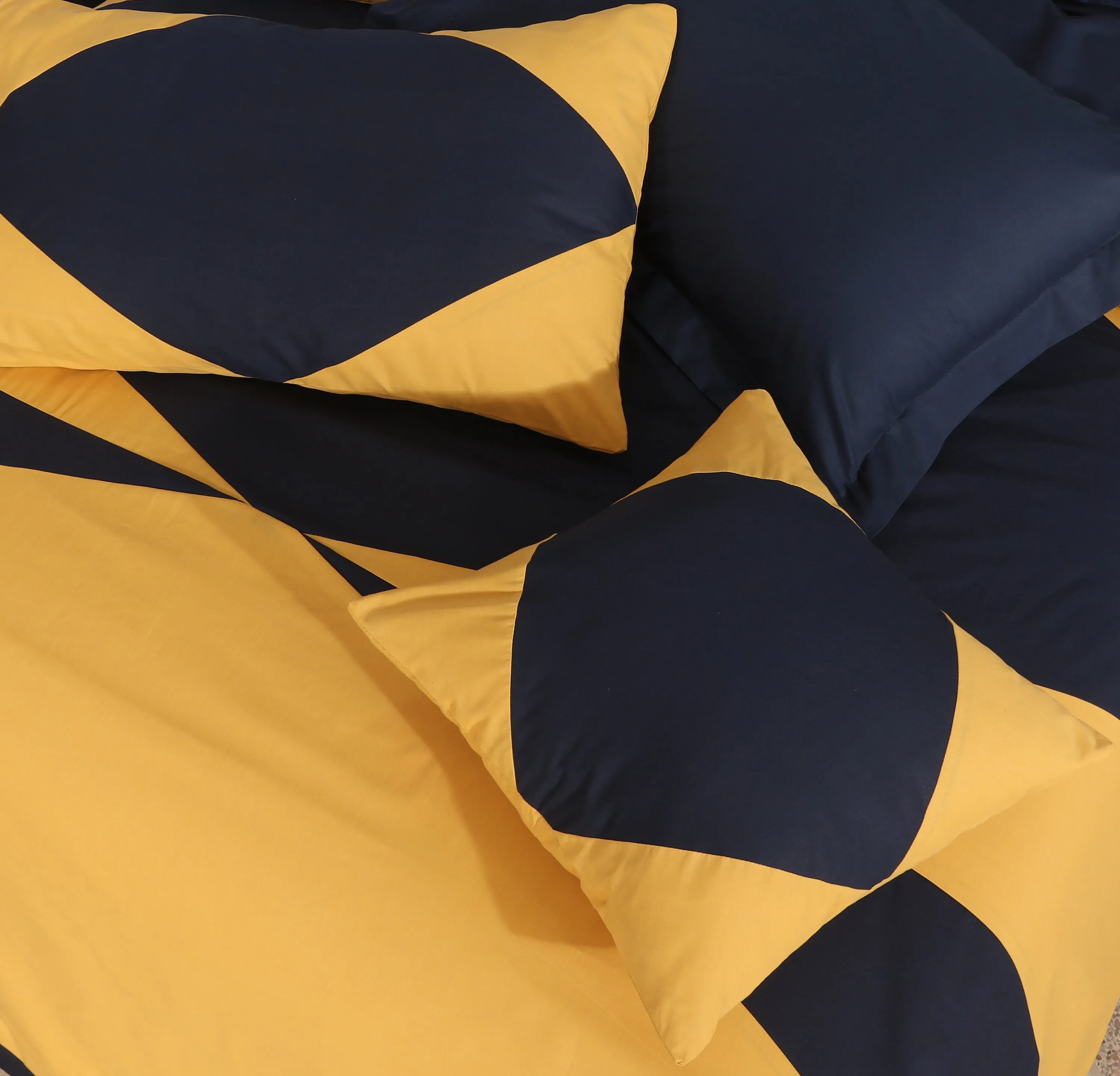 Blanche Imperial-Bed Set 8 Pcs (Luxury)