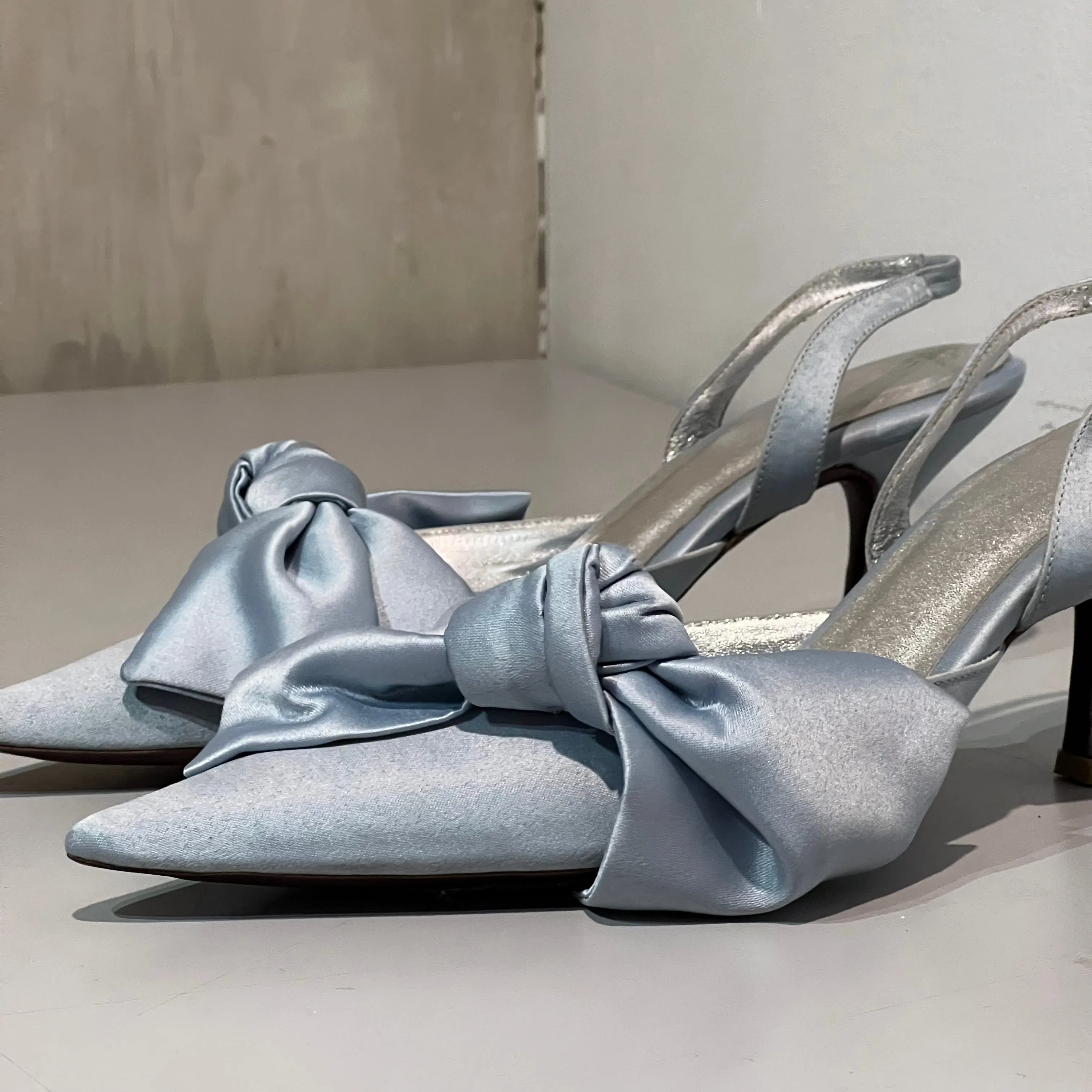 CINDERELLA BOW HEELS