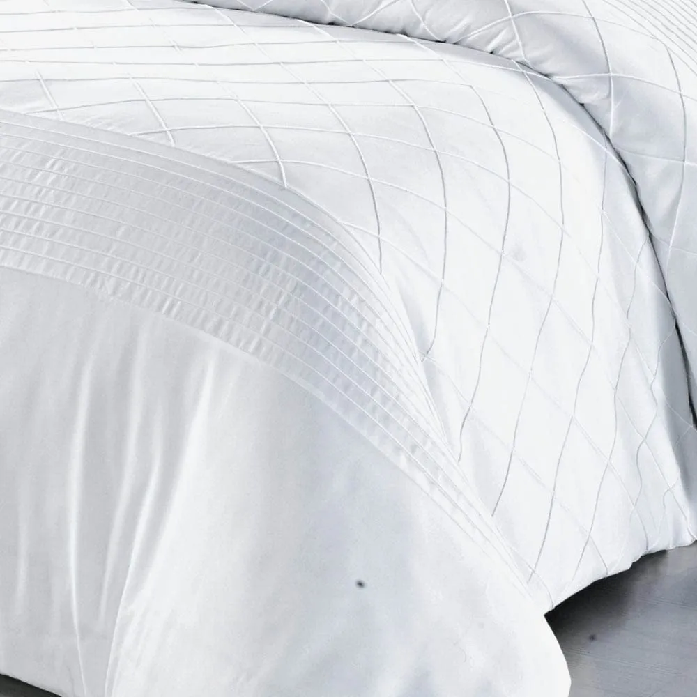 Cross Pleated Imperial White-Bed Set 8 Pcs (Luxury)