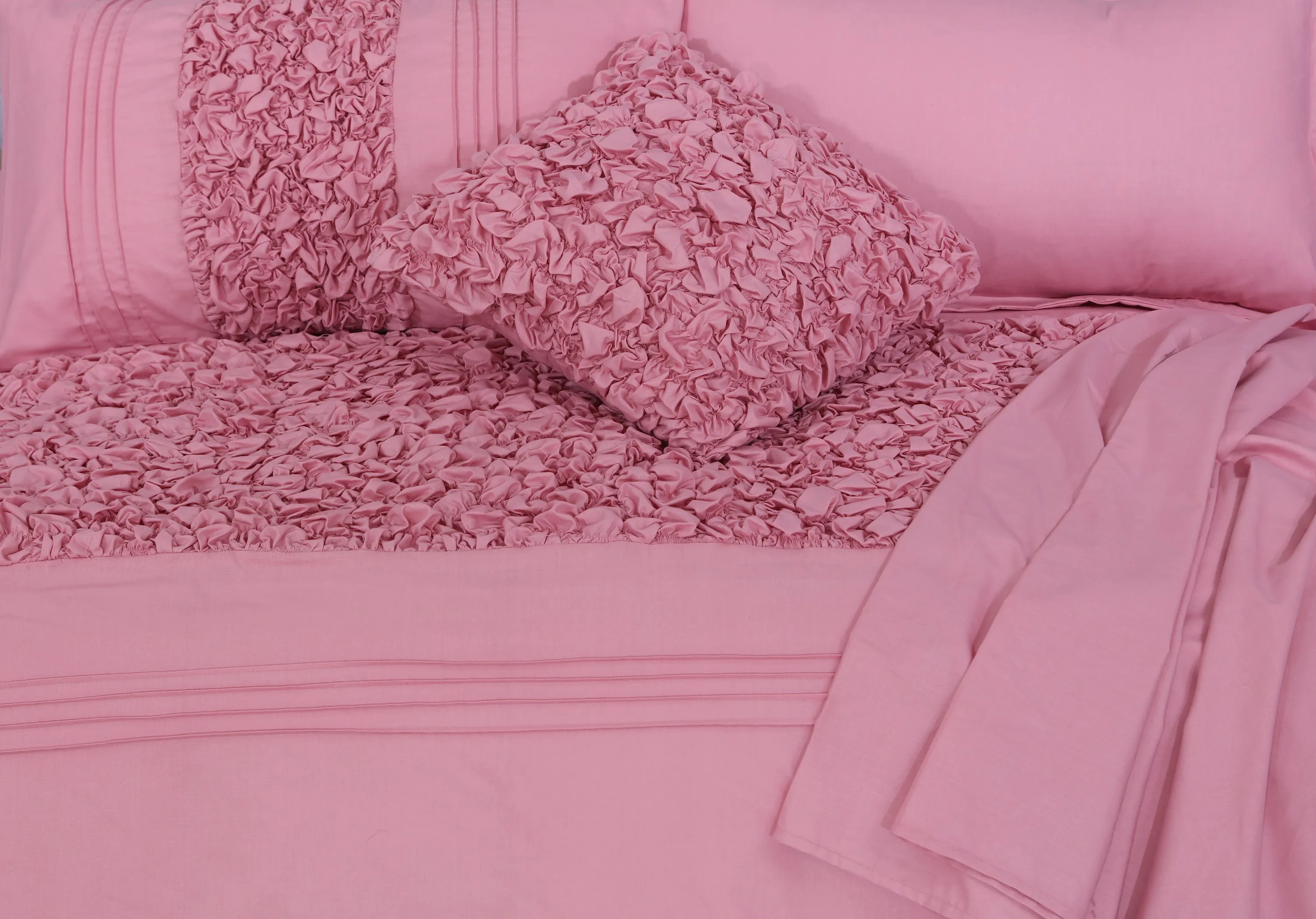 Cuddly Imperial Pink-Bed Set 8 Pcs (Luxury)
