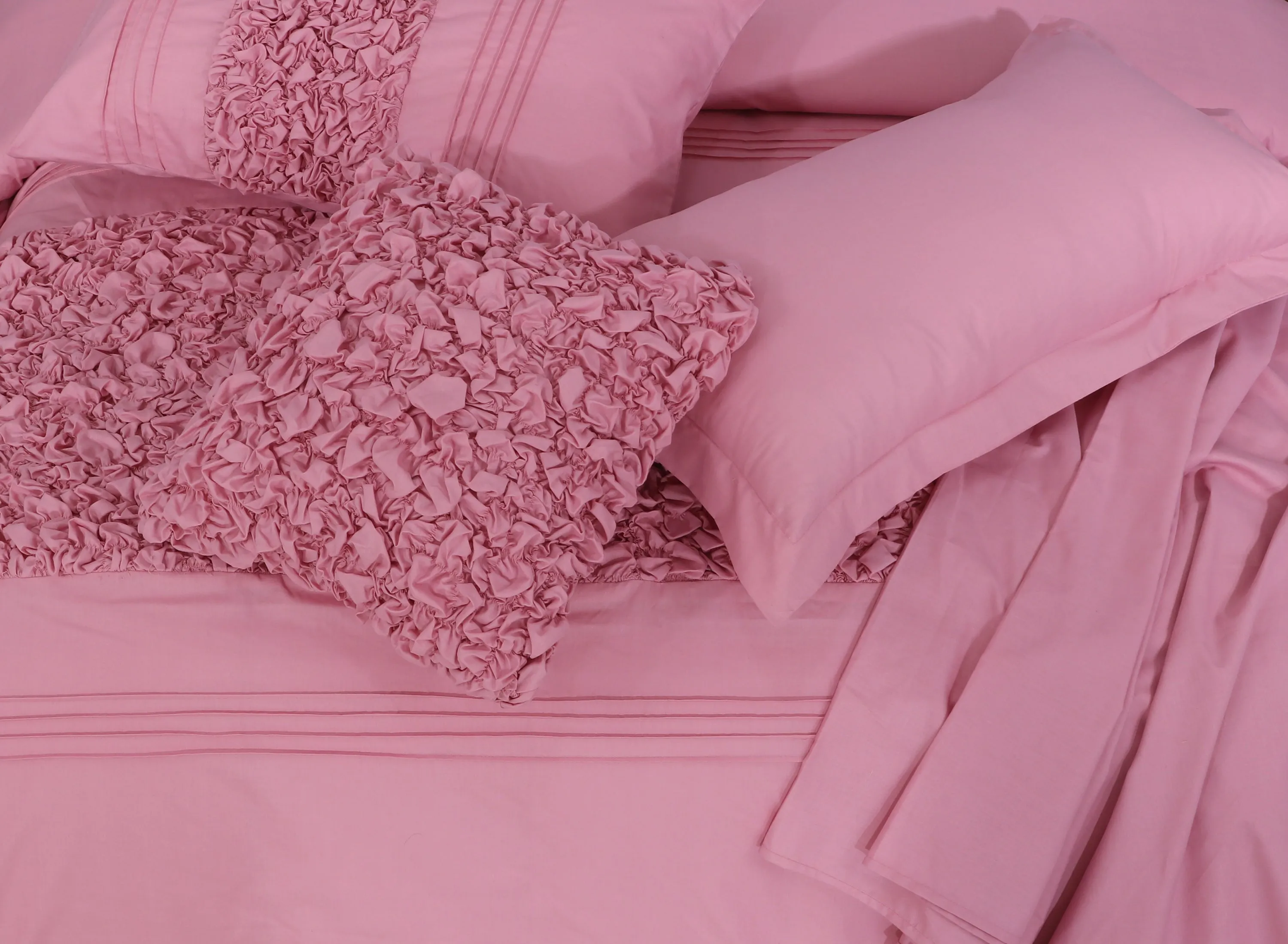 Cuddly Imperial Pink-Bed Set 8 Pcs (Luxury)