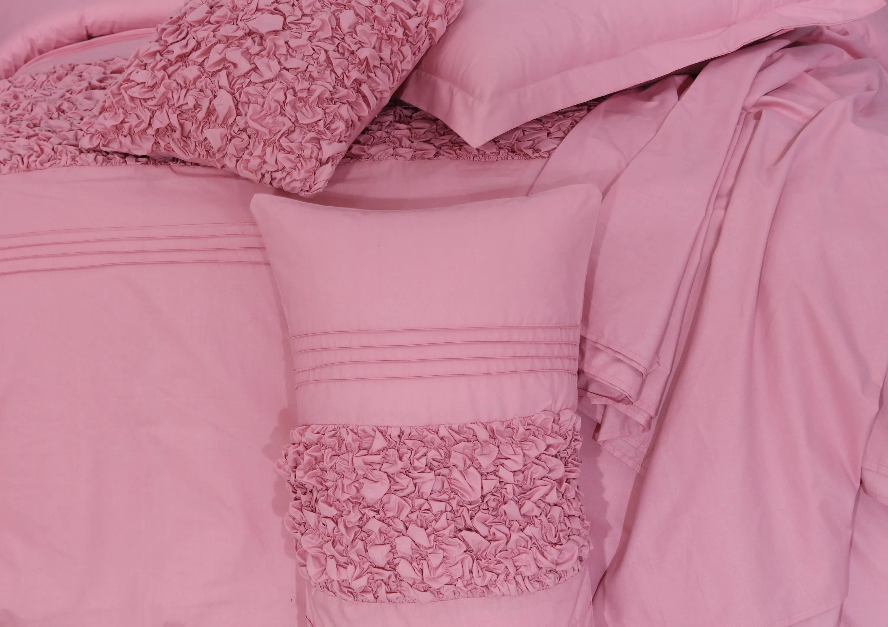 Cuddly Imperial Pink-Bed Set 8 Pcs (Luxury)