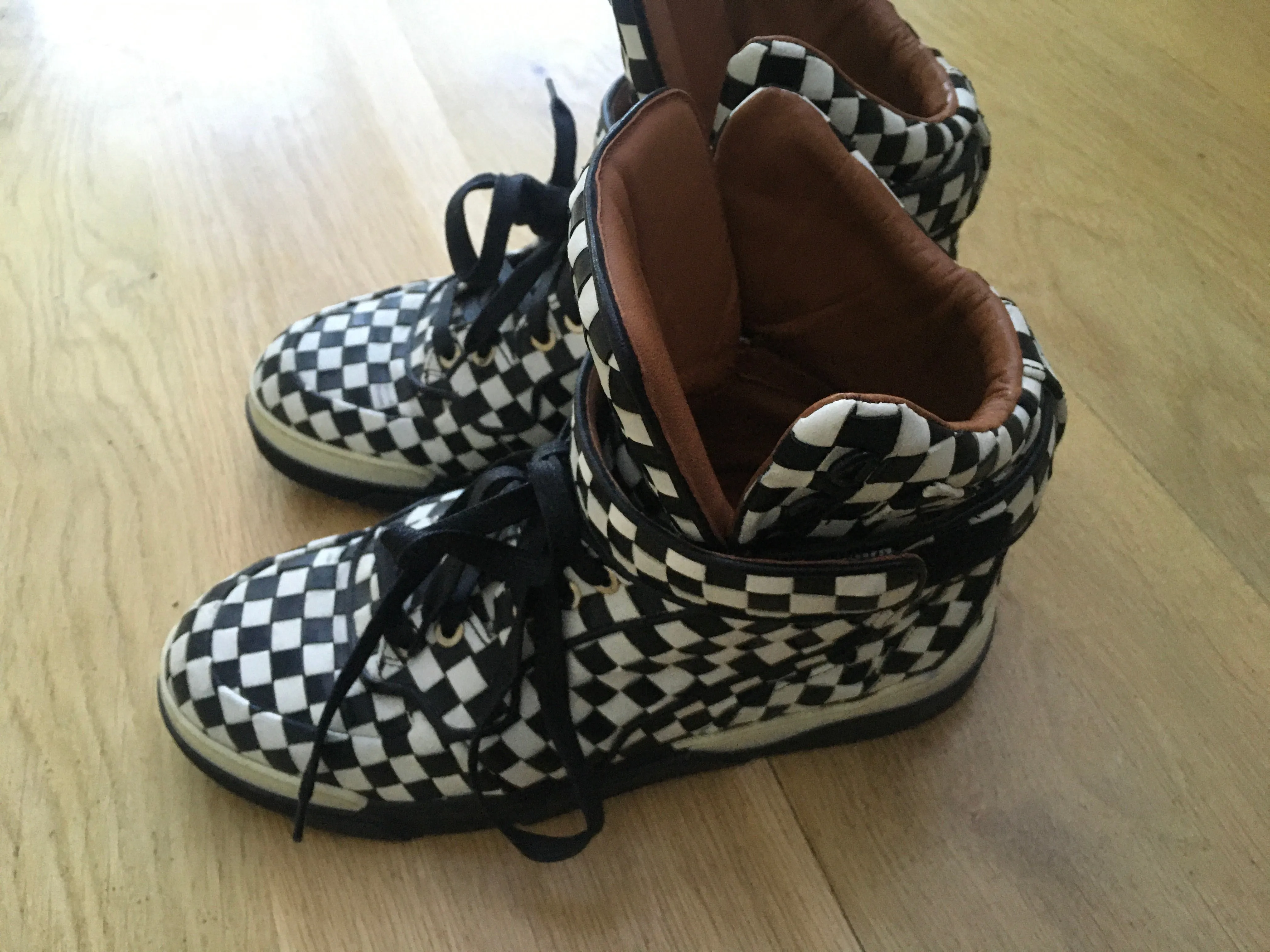 Givenchy White & Black Woven Leather Check Sneaker Trainers Unisex Justin Bieber Men