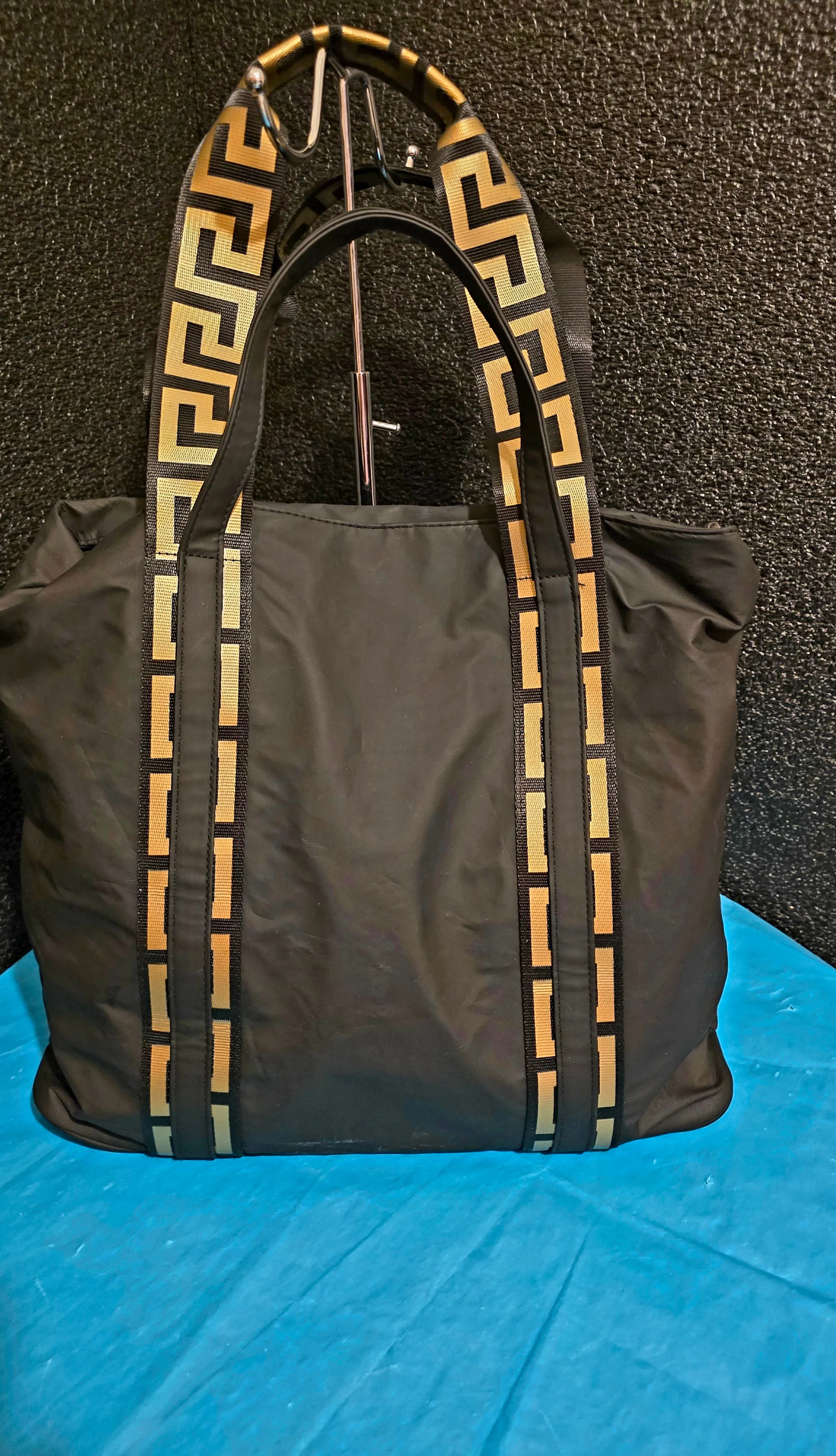 Versace Medusa Greca Satchel Shoulderbag Carryall Tote